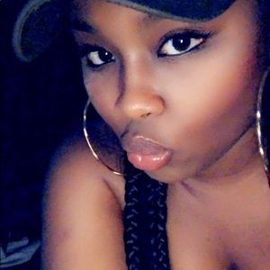 Meet your Posher, Janaya